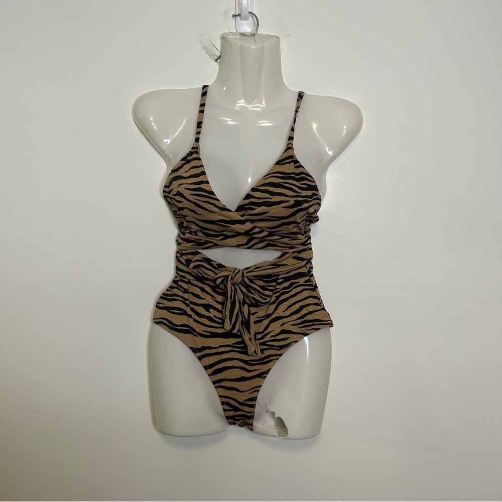 ◾️Aerie Pique Zebra Animal Print Wrap One Piece Swimsuit - Picture 8 of 11